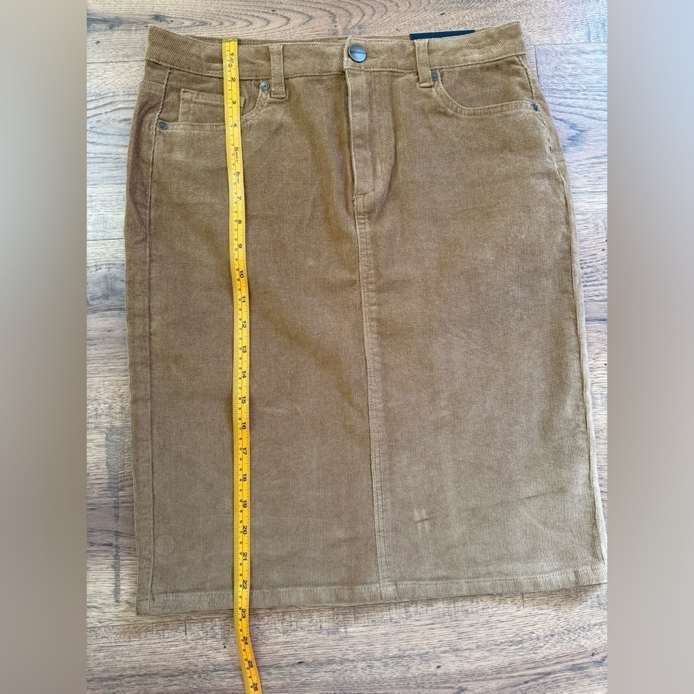 JONES NEW YORK Brown Corduroy Skirt size 8